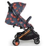 Cosatto Καρότσι περιπάτου Woosh 3 Charcoal Mister Fox ΔΩΡΟ τον ποδόσακο