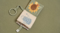 Little Dutch Υφασμάτινο βιβλιαράκι δραστηριοτήτων μικρό Little Farm - Image 4