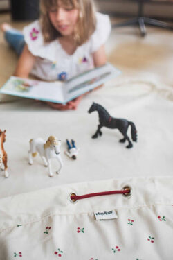 Play & Go Χαλάκι παιχνιδιού - τσάντα 2 σε 1 Cherry Cherry - Image 8