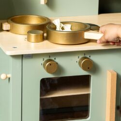 Jabadabado Ξύλινη παιδική κουζίνα με κατσαρολικά Πράσινη - Image 7