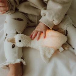 Flow Υφασμάτινη χήνα Liva με φωτάκι νυχτός μπεζ - Image 3