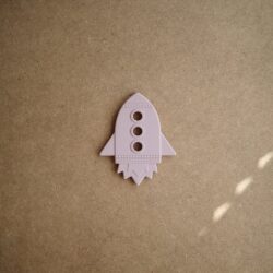 Mushie Μασητικό Rocket Teether Soft Lilac - Image 2