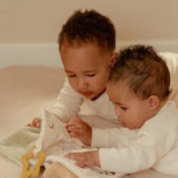 Little Dutch Υφασμάτινο βιβλιαράκι δραστηριοτήτων Newborn Naturals GRS - Image 10