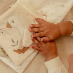 Little Dutch Υφασμάτινο βιβλιαράκι δραστηριοτήτων Newborn Naturals GRS - Image 9