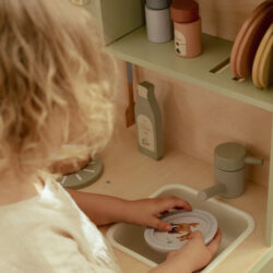 Little Dutch Ξύλινη κουζίνα με αξεσουάρ παιχνιδιού Μέντα FSC - Image 5