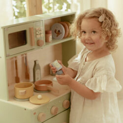 Little Dutch Ξύλινη κουζίνα με αξεσουάρ παιχνιδιού Μέντα FSC - Image 8