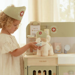 Little Dutch Ξύλινο κτηνιατρείο FSC - Image 2