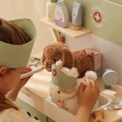 Little Dutch Ξύλινο κτηνιατρείο FSC - Image 3