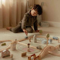 Little Dutch Σετ παιχνιδιού τρενάκι με ράγες και οχήματα XL FSC - Image 5