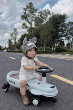 Lecoco Παιδικό Ride-On C-move figg-c Χωρίς Πετάλια Με Φωτιζόμενους Τροχούς Καφέ - Image 3