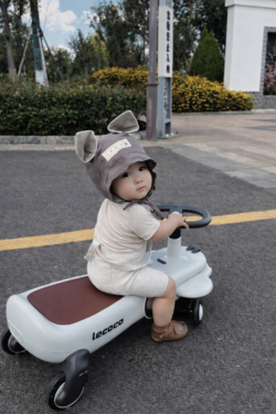 Lecoco Παιδικό Ride-On C-move figg-c Χωρίς Πετάλια Με Φωτιζόμενους Τροχούς Καφέ - Image 2