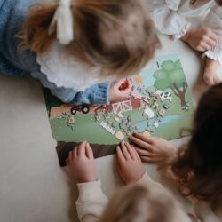 Βιβλίο με Επαναχρησιμοποιούμενα Αυτοκόλλητα Farm - Mushie - Image 3