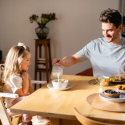 Lionelo Floris Ρυθμιζόμενο Ξύλινο Καρεκλάκι Φαγητού 3 σε 1 με Μαξιλάρια Beige Natural - Image 5
