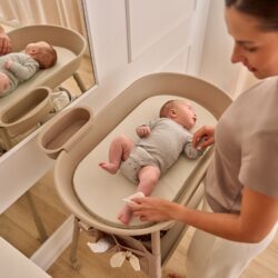 Lionelo Rosie Φορητή Αλλαξιέρα με Ρόδες & Ρυθμιζόμενο Ύψος Beige Sand - Image 2