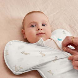 LoveToDream Υπνόσακος Swaddle UP Original 1.0tog Medium 6-8.5kg – Cloud Bunnies - Image 5