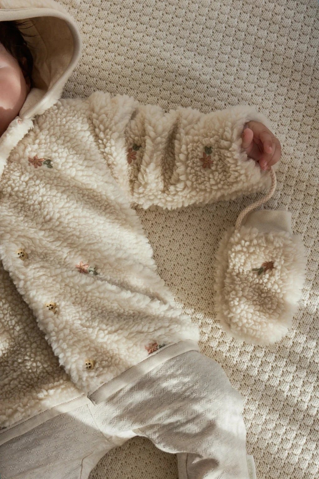 Little Dutch Ζακέτα Teddy Sand Flowers Sand 6-9 Μηνών - Image 3